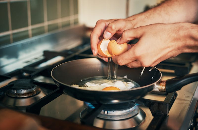 Eitje bakken op gas kookplaat