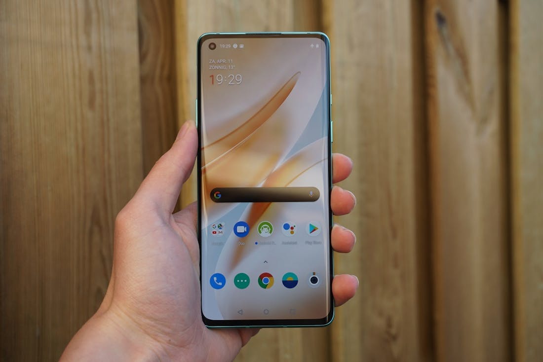 OnePlus 8: tussen wal en schip