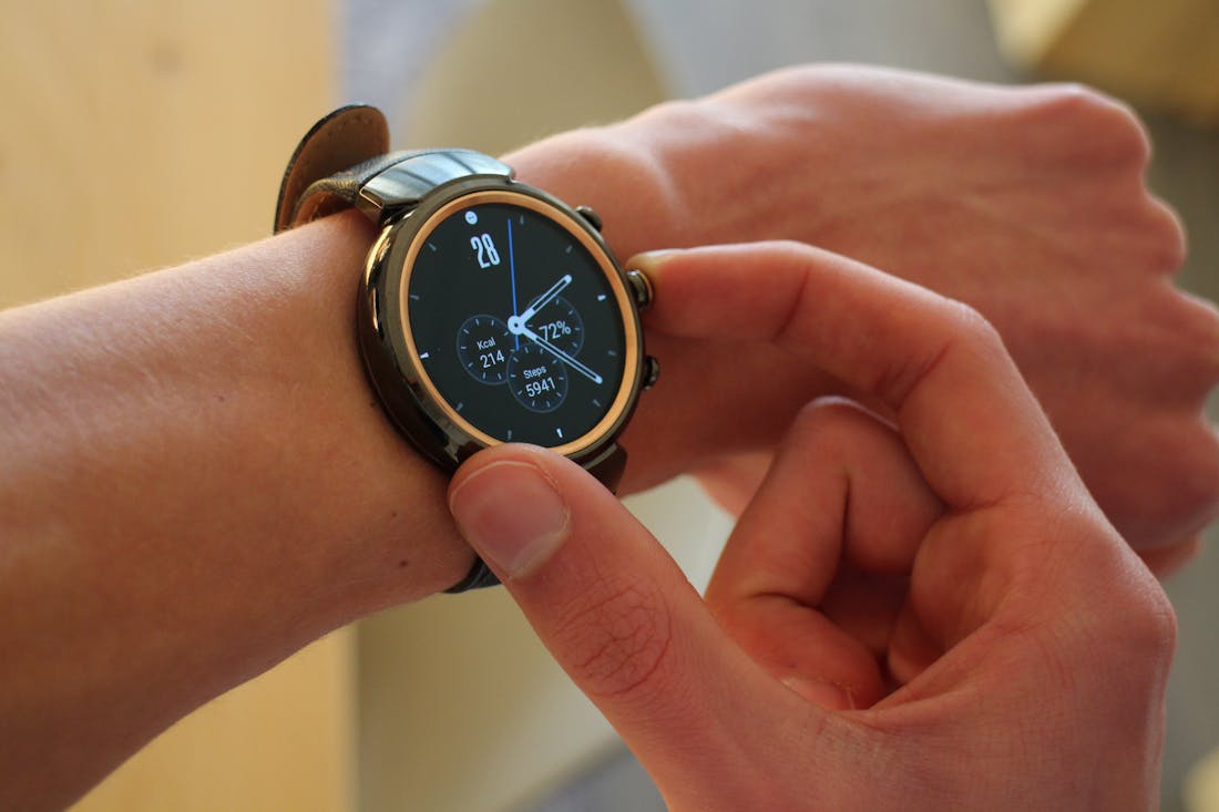 Review ASUS Zenwatch 3: fraaie Android-smartwatch is vrij dom