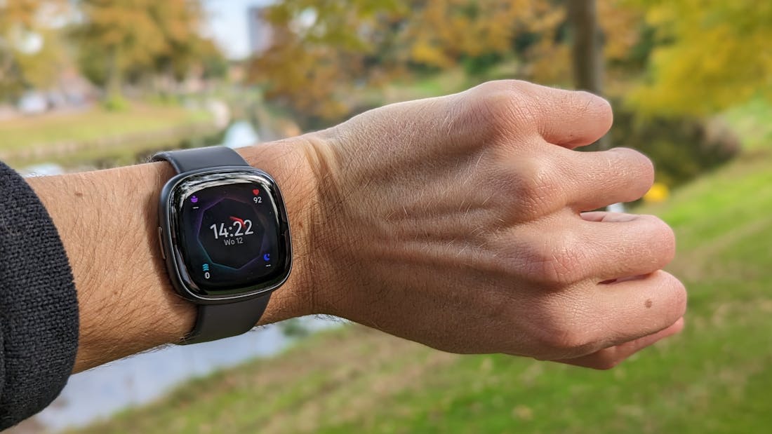 Review Fitbit Sense 2 - Waar blijft Google?