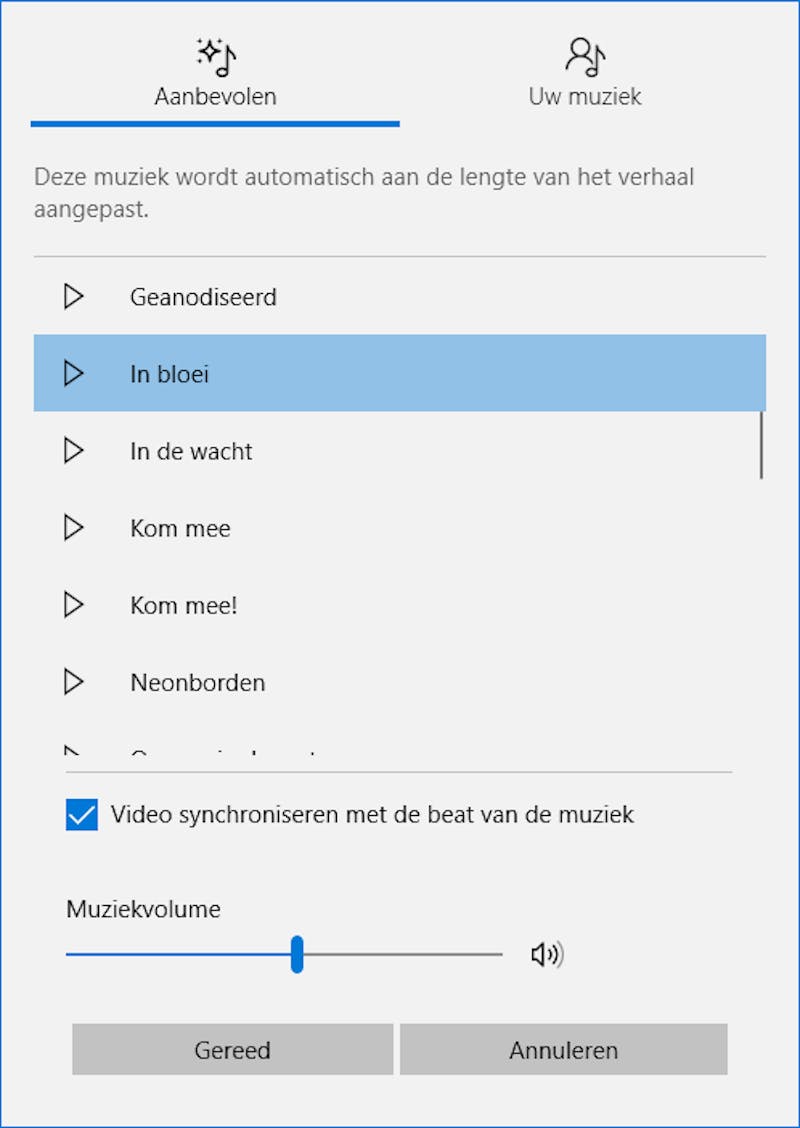 08 Windows Foto’s heeft tientallen standaard achtergronddeuntjes in huis.