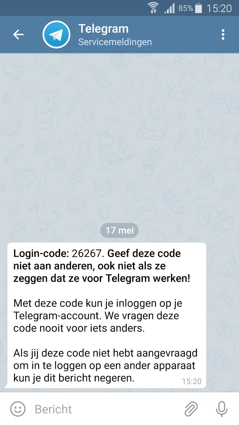 Tip 02 Je kunt vanaf elk apparaat chatten na de autorisatie via een logincode.