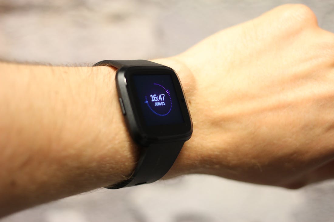 Fitbit Versa - Sportievere Apple Watch