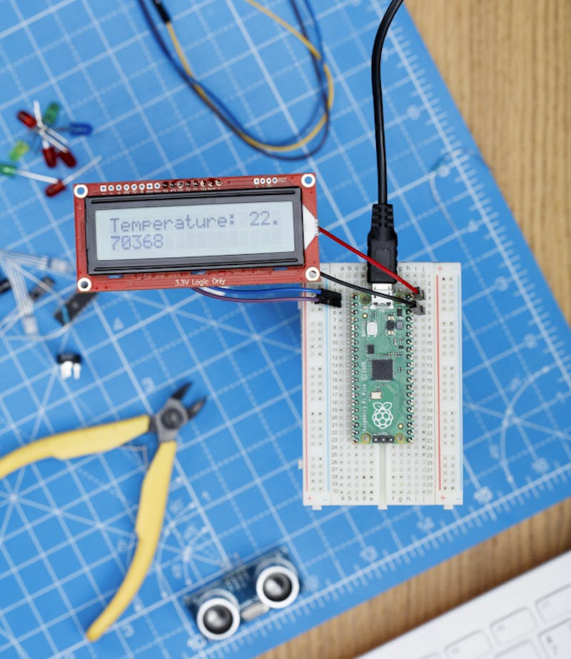 08 Op de Raspberry Pi Pico kun je allerlei elektronische componenten aansluiten.