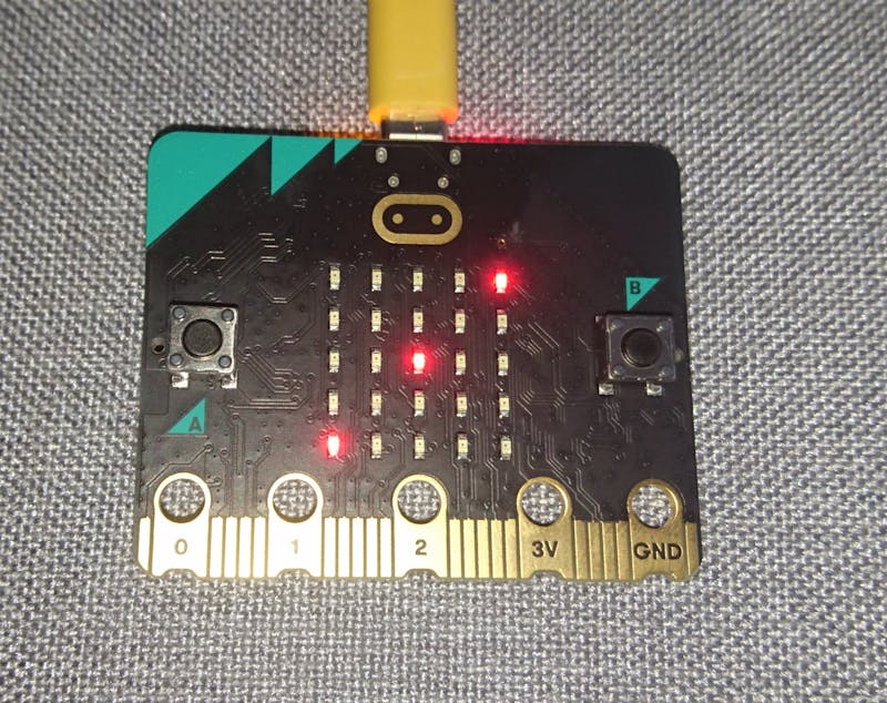 12 Met MicroPython maak je eenvoudig een digitale dobbelsteen van je BBC micro:bit 2.