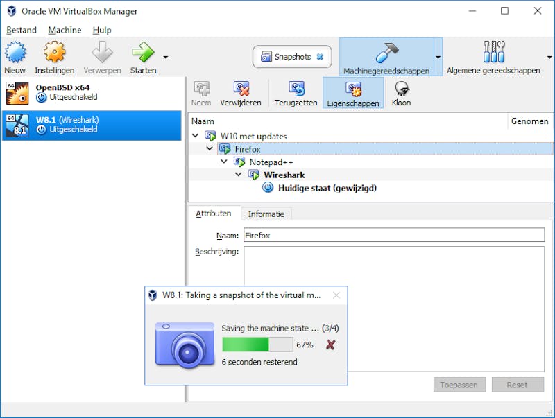 12 Met een snapshot bewaar je de actuele stand van een virtuele machine om er later gemakkelijk naar terug te keren.