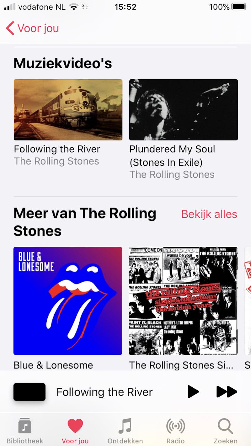 Naast muziekbestanden schotelt Apple Music je ook videoclips van bekende artiesten voor.