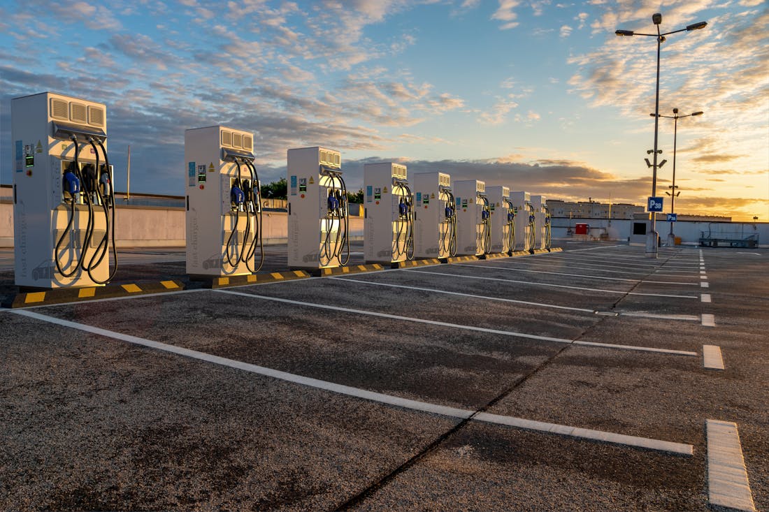 Is elke laadpaal voor elke elektrische auto geschikt?*