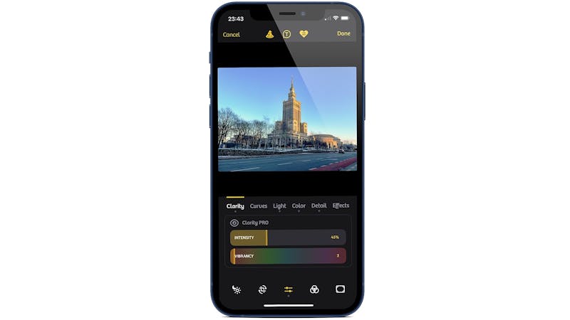 iPhone met app Camera+, RAW-editor geopend