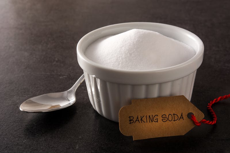 Een bakje met baking soda