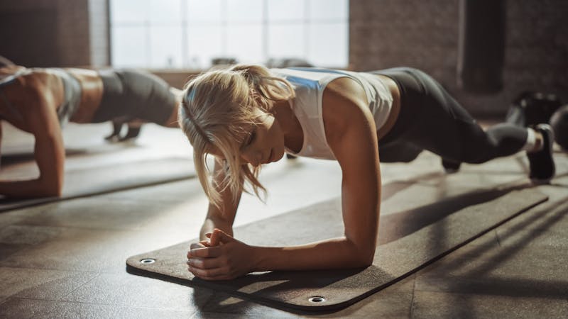 De oefening plank voor fitness