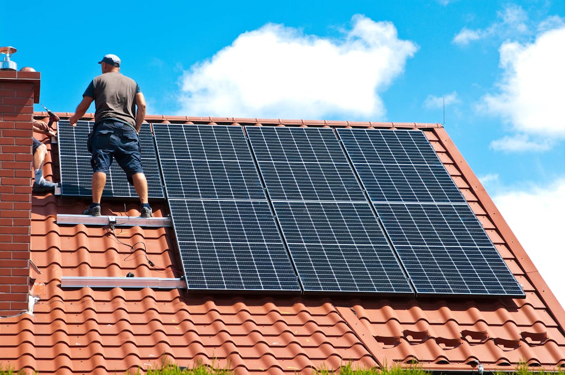 Zonnepanelen te duur? Zo financier je ze!