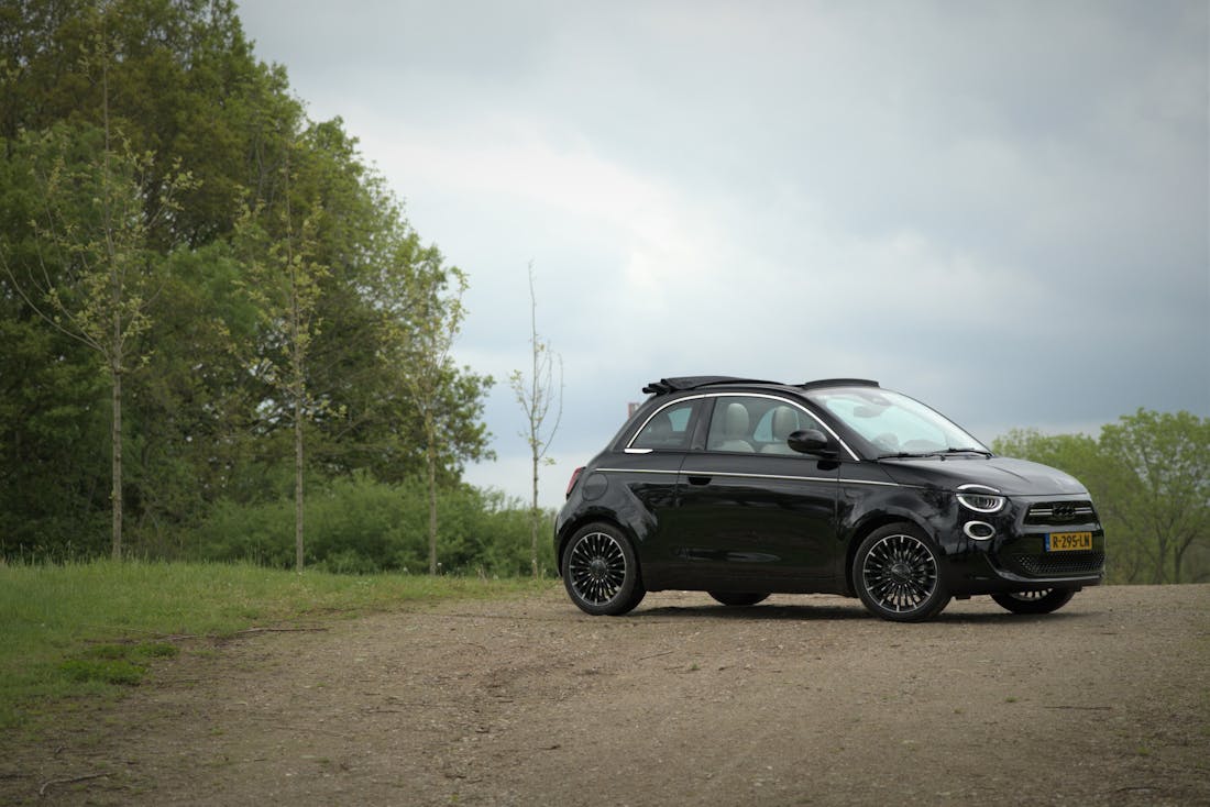 Review Fiat 500e Cabrio: De leukste elektrische auto van dit moment!