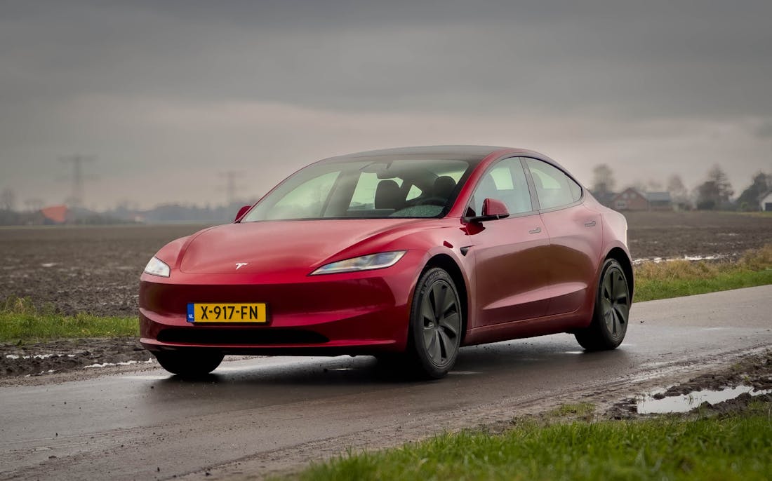 Review Tesla Model 3 – Elektrische revolutie opgefrist