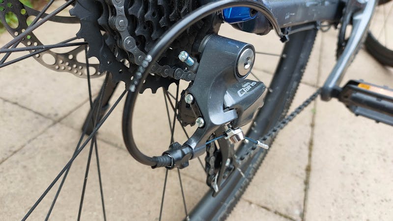 Kabelversteller en stelschroeven achterderailleur