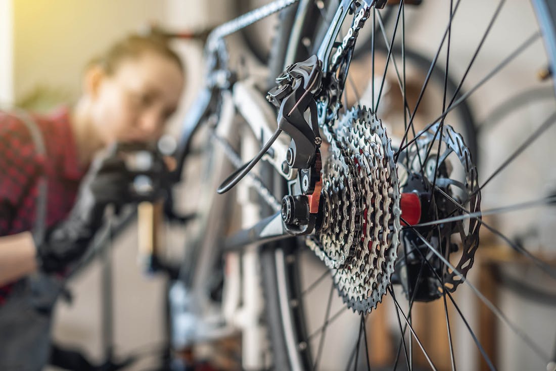 Schakelt je fiets niet meer (lekker)? Dit kun je zelf doen om het op te lossen