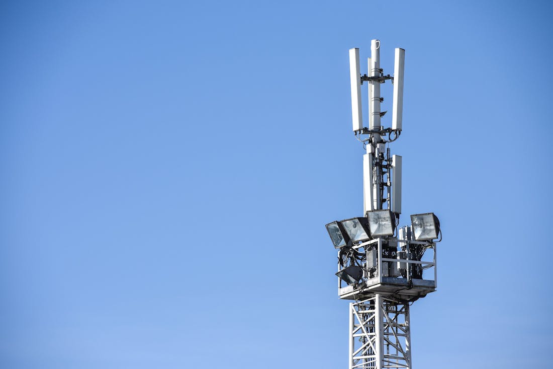 Het is zover: Nederland verdeelt supersnelle 5G-frequenties!