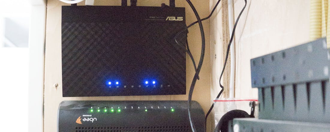 Je eigen router achter een modem-router