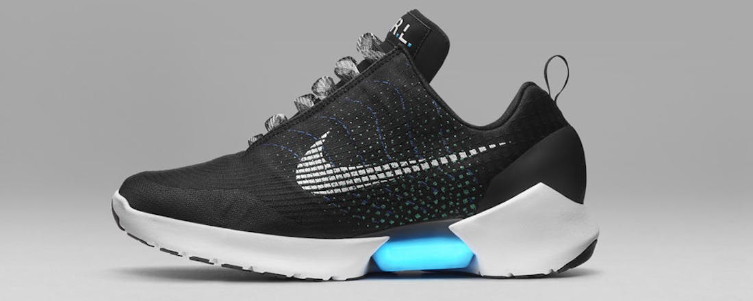 Zelfstrikkende schoenen van Nike de verkoop in