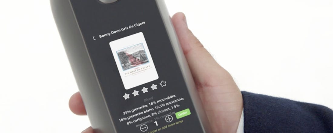 Kuvée Bottle: Slimme wijnfles met touchscreen en wifi