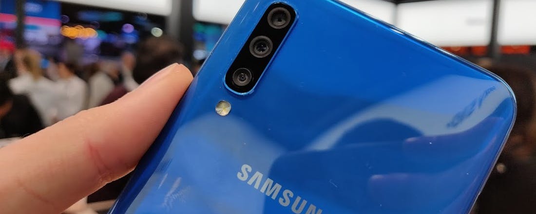Samsung Galaxy A50 oogt opvallend luxe voor betaalbare smartphone
