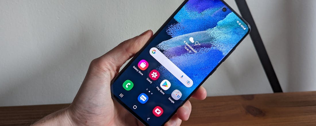 Samsung Galaxy S21 FE - smartphone-fan staat in de luwte