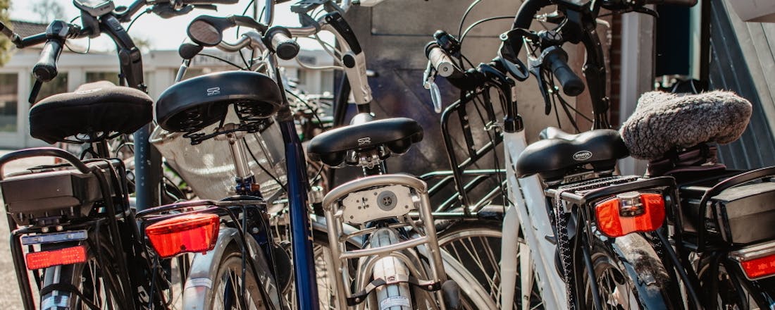 oudere-ebikes.jpg Een goedkope elektrische fiets kopen: waar moet je op letten?
