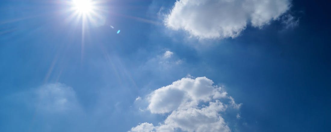 sky-sunny-clouds-cloudy.jpg Zo houd je je huis koel zónder airco