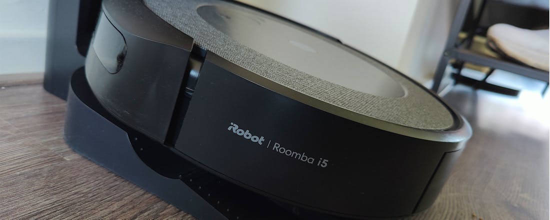 roomba-i5-foto-2.jpg Roomba i5+: dure, basale robotstofzuiger