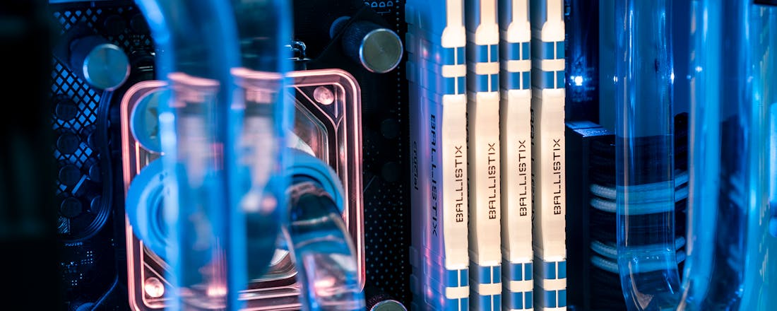 crucial-ballistix-rgb-ram.png Zo kun je je computer monitoren