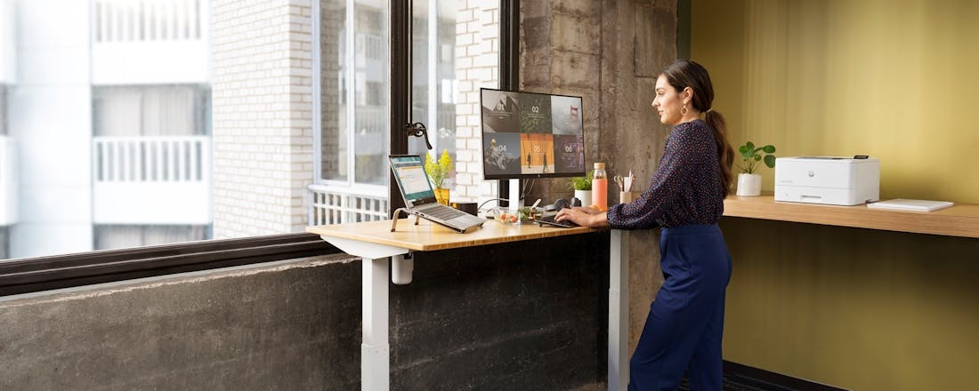 hp-woman-computer.jpg Computerloos leven: tablet of smartphone als pc