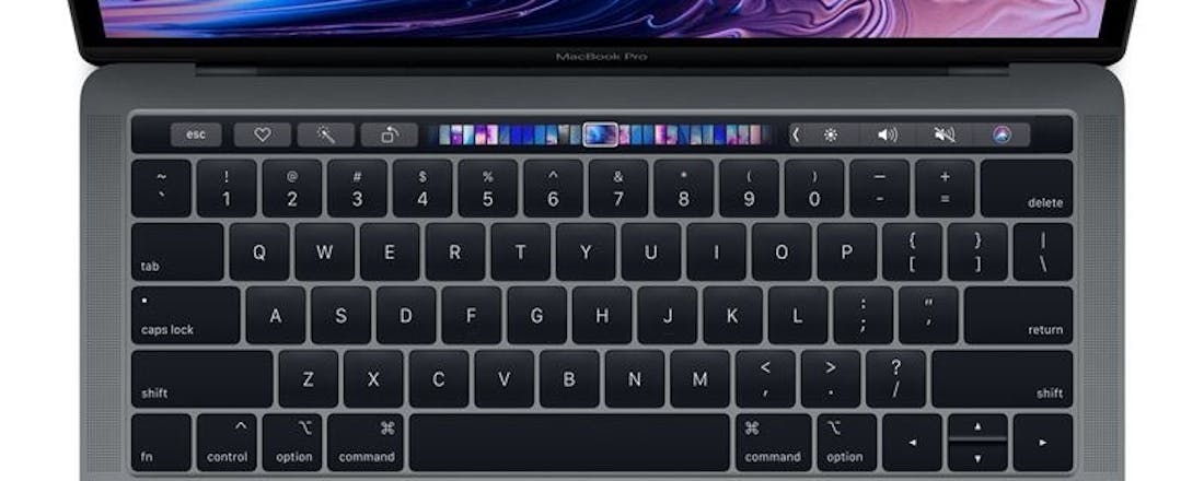 macbookjonguh.jpg Butterfly-toetsenbord van Macbooks: slecht ontwerp of botte pech?