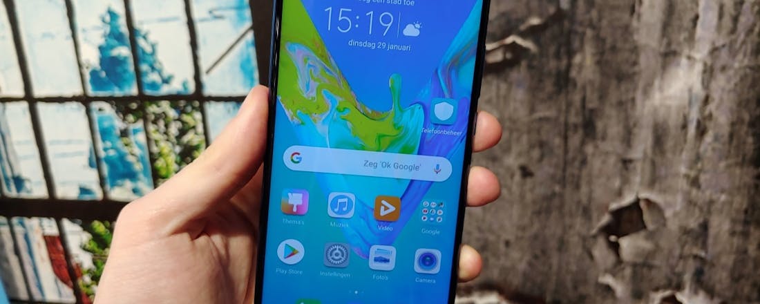 honorview20-3.jpg De Honor View 20 is een opvallende smartphone van een verwarrend merk