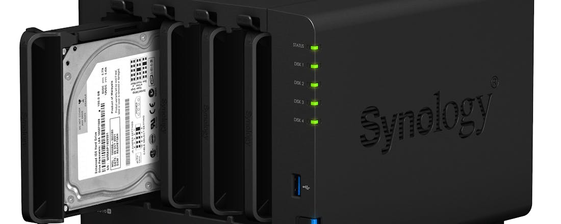 synology_ds916_right-45-add-tray.jpg Nas-systemen getest: Wat is de beste nas?