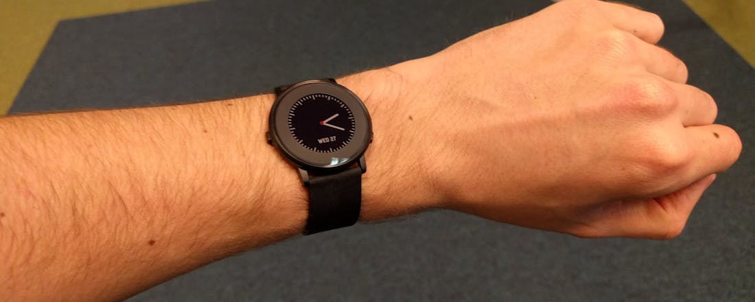 computertotaal_44638_agk2tbvrh39zznt3.jpg Pebble Time Round - Net een echt horloge