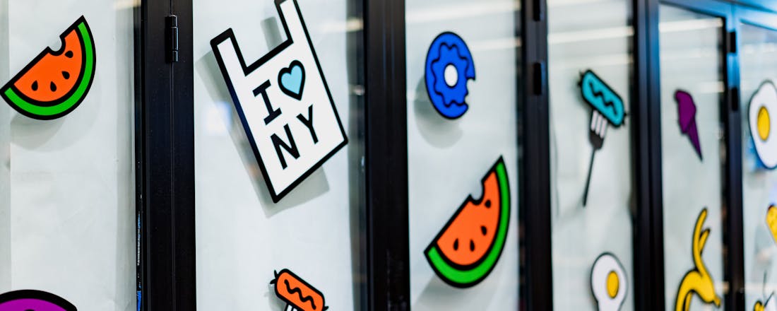 dan-gold-275984-unsplash.jpg Zo download en maak je WhatsApp-stickers