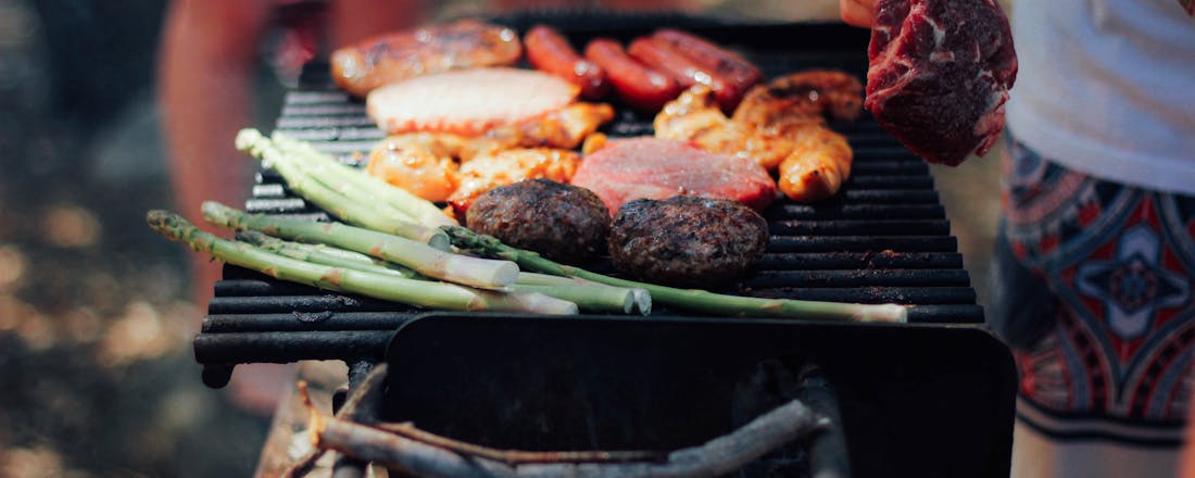 pexels-photo-99608.jpeg Onmisbare gadgets voor je barbecue