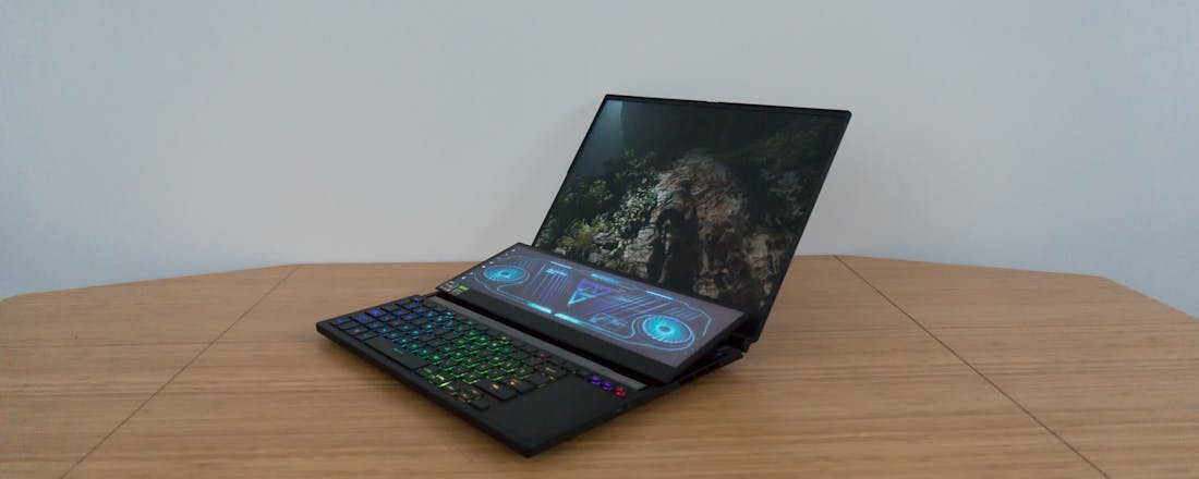 De Asus ROG Zephyrus Duo heeft een tweede scherm. Review ASUS ROG Zephyrus Duo 16: ultiem gamen en creëren?