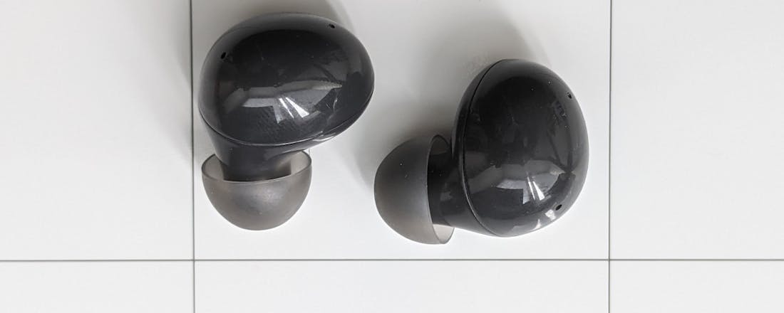 samsunggalaxybuds2-7.jpg Samsung Galaxy Buds2 - Meer voor het oor, minder voor het oog