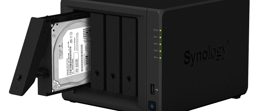 synology-ds418-rechtsvooropen.png Getest: wat is de beste 4bay-nas?