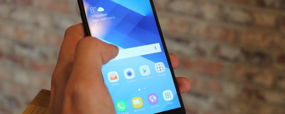 1_f5WXwU9.JPG Samsung Galaxy A3 (2017) - Betalen voor de naam