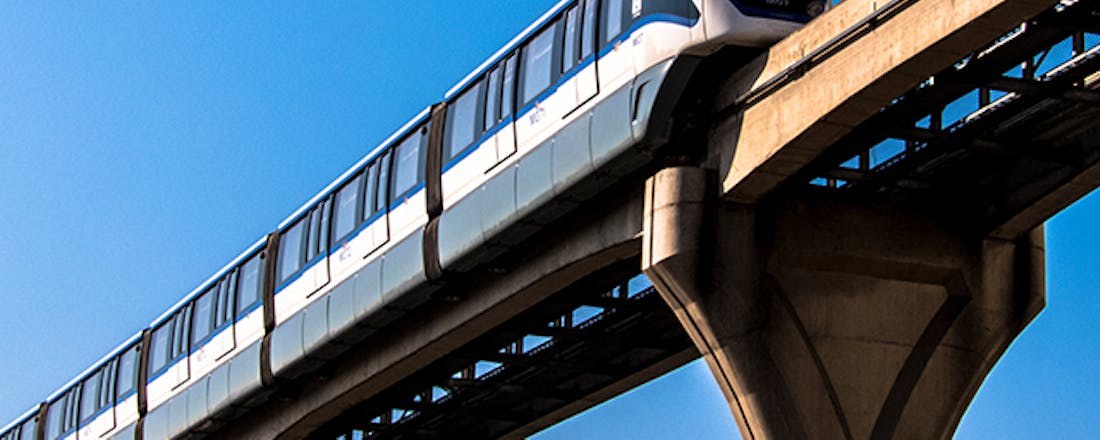 monorail.jpg Met de monorail naar het werk: Geen file, beste uitzicht
