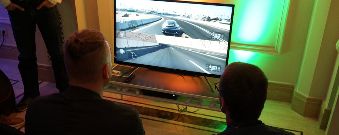 Philips Momentum Nieuwe game-controller beschikt over ingebouwd display