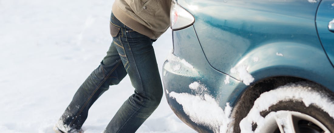 winter auto duwen Winter? Zo haal  je de meeste kilometers uit de accu van jouw elektrische auto