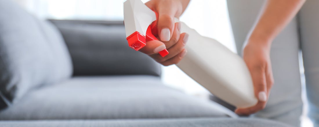 Meubels reinigen Een vlek uit de bank of stoel verwijderen? Dan kun je dit het best doen!