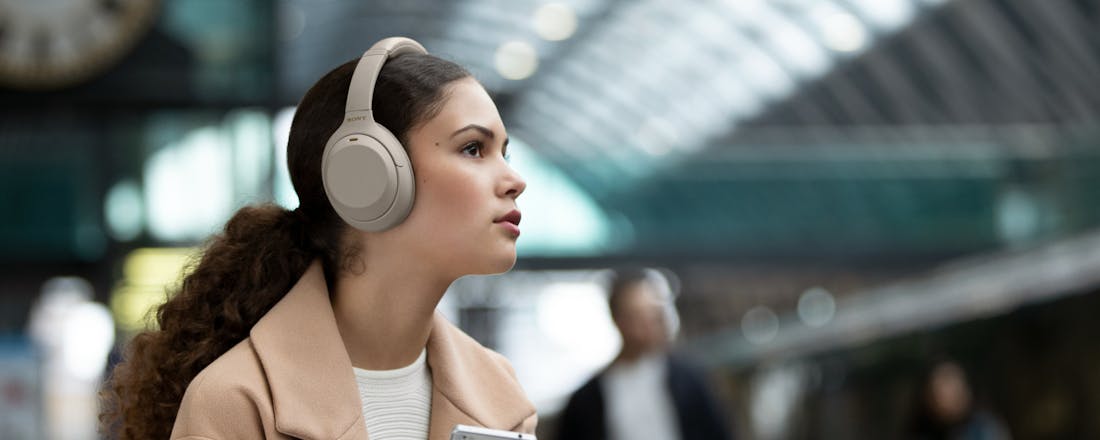 Bij een Bluetooth-hoofdtelefoon moet je niet knoeien met een kabel. Hoe luister je muziek via bluetooth?