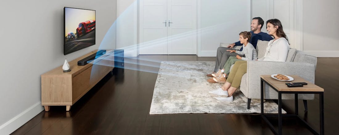 Soundbars gebruiken slimme technologie om een geluidsbubbel te creëren. Wat is Dolby Atmos, DTS:X en surroundgeluid?