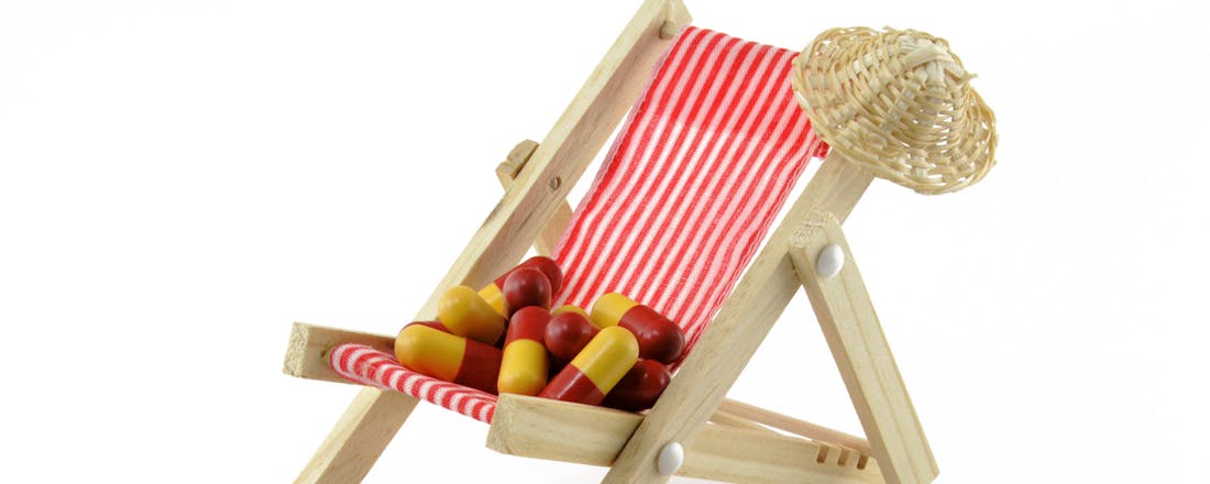 Ziek op vakantie strandstoel pillen Vakantiekwalen: zo loop je ze op en vooral: zo kom je er weer vanaf!