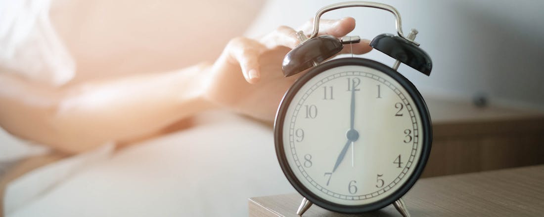Gaat de wekker nu alweer? ⏰ To snooze or not to snooze? Dit is de fijnste manier om wakker te worden