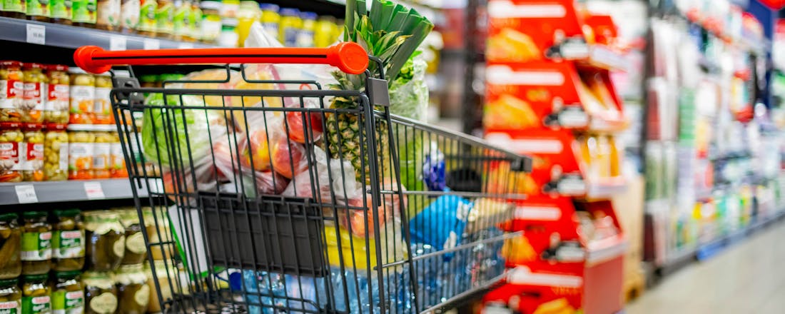 Boodschappenkar in supermarkt 🛒 Zo doe je slim boodschappen voor een (groot) gezin
